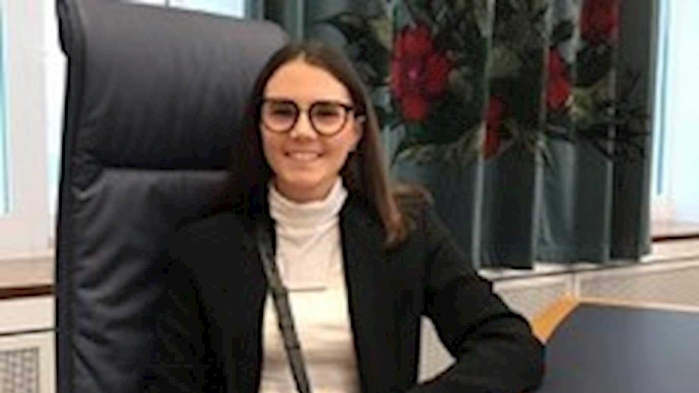 Ilhan, Yasmin - Profile Picture.jpg (1)