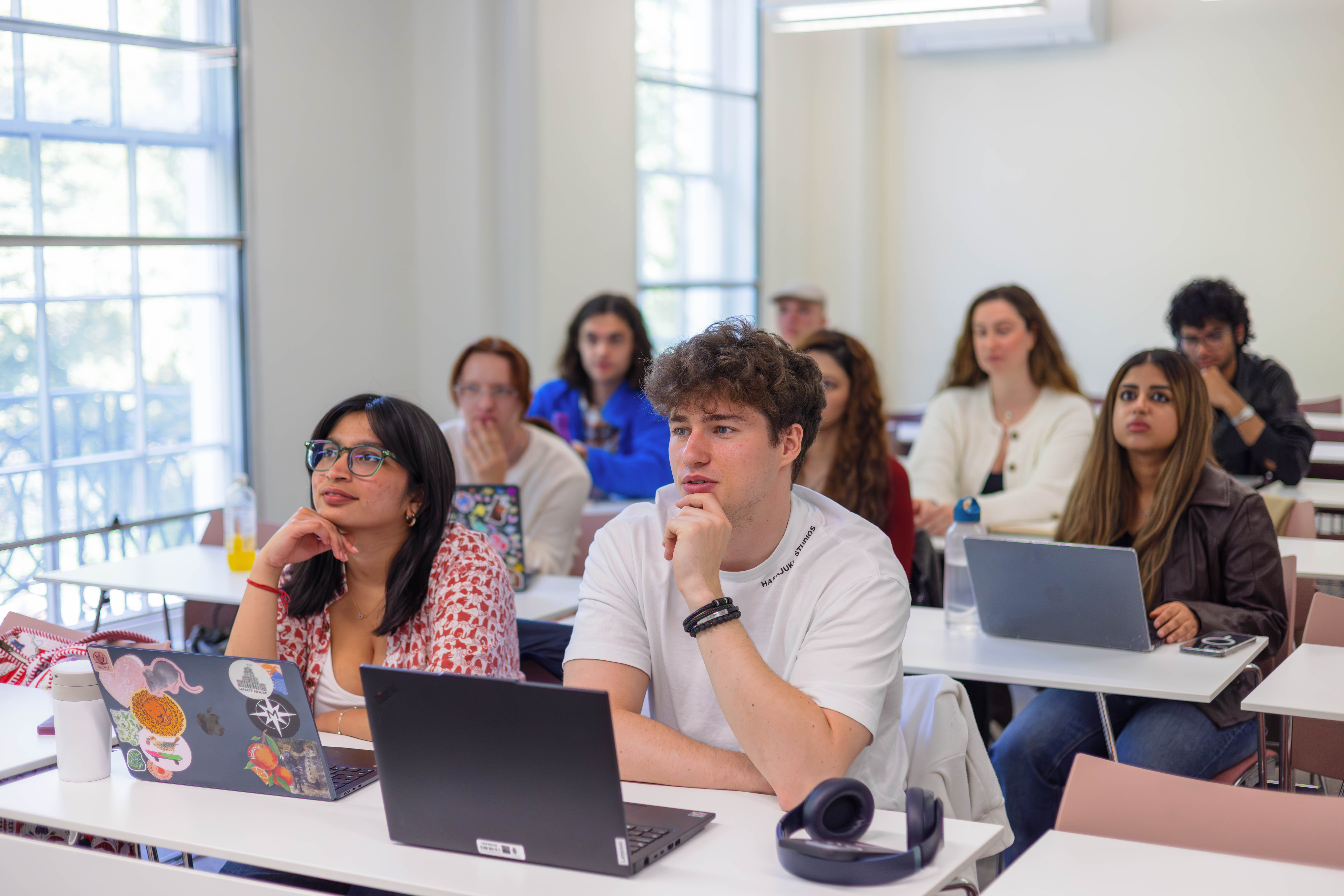 MC000561 Royalholloway210526 380